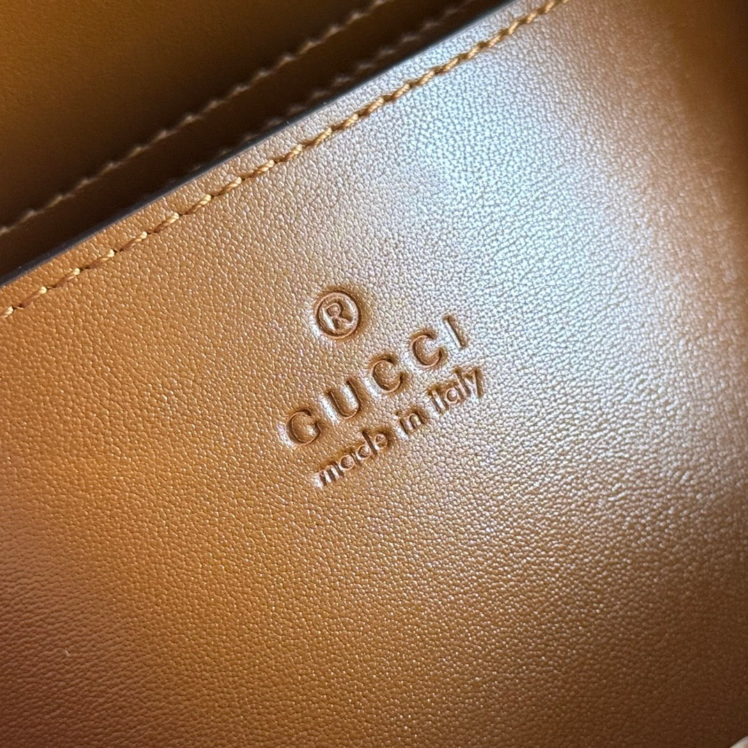GUCCI 26S PADLOCK TOP HANDLE BAG 25 IN DARK BEIGE AND BROWN CALFSKIN