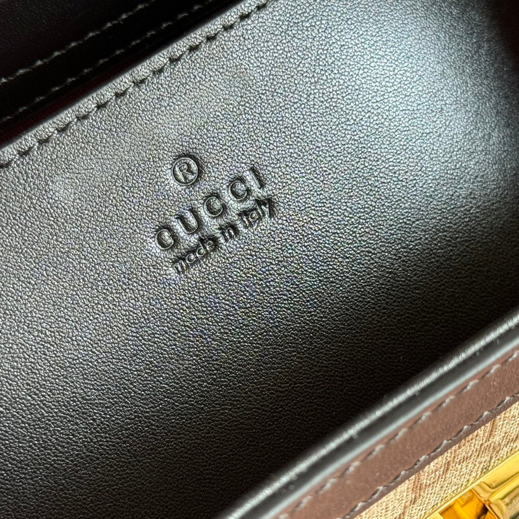 GUCCI 26S PADLOCK TOP HANDLE BAG 25 IN DARK BEIGE AND BLACK CALFSKIN