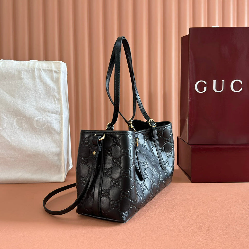 GUCCI 26S TOTE BAG 30 IN BLACK CALFSKIN WITH MONOGRAM PATTERN