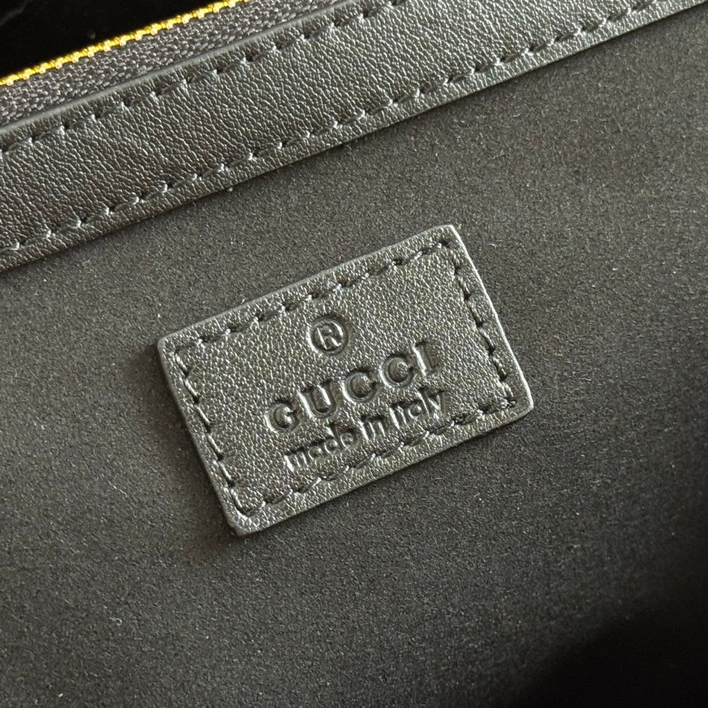 GUCCI 26S HAND BAG 25 IN BLACK CALFSKIN WITH MONOGRAM PATTERN