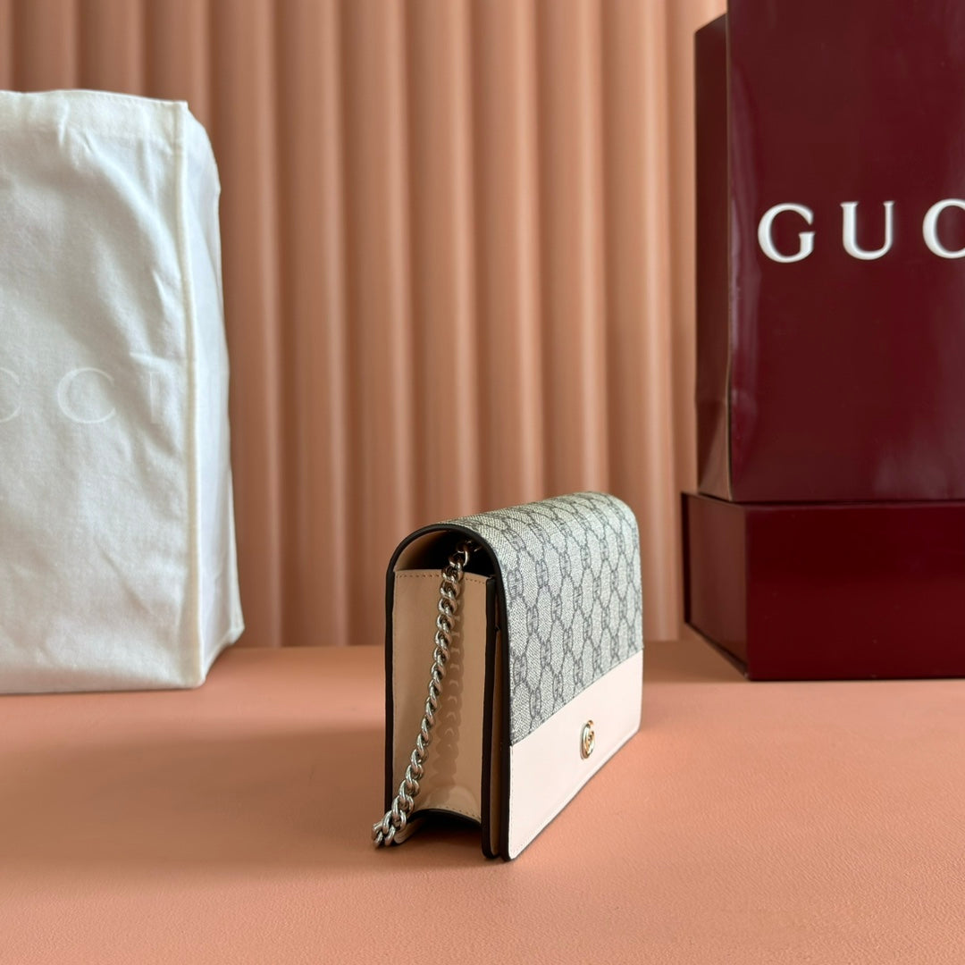 GUCCI MARMONT WALLET ON CHAIN 20 BEIGE AND WHITE IN CALFSKIN