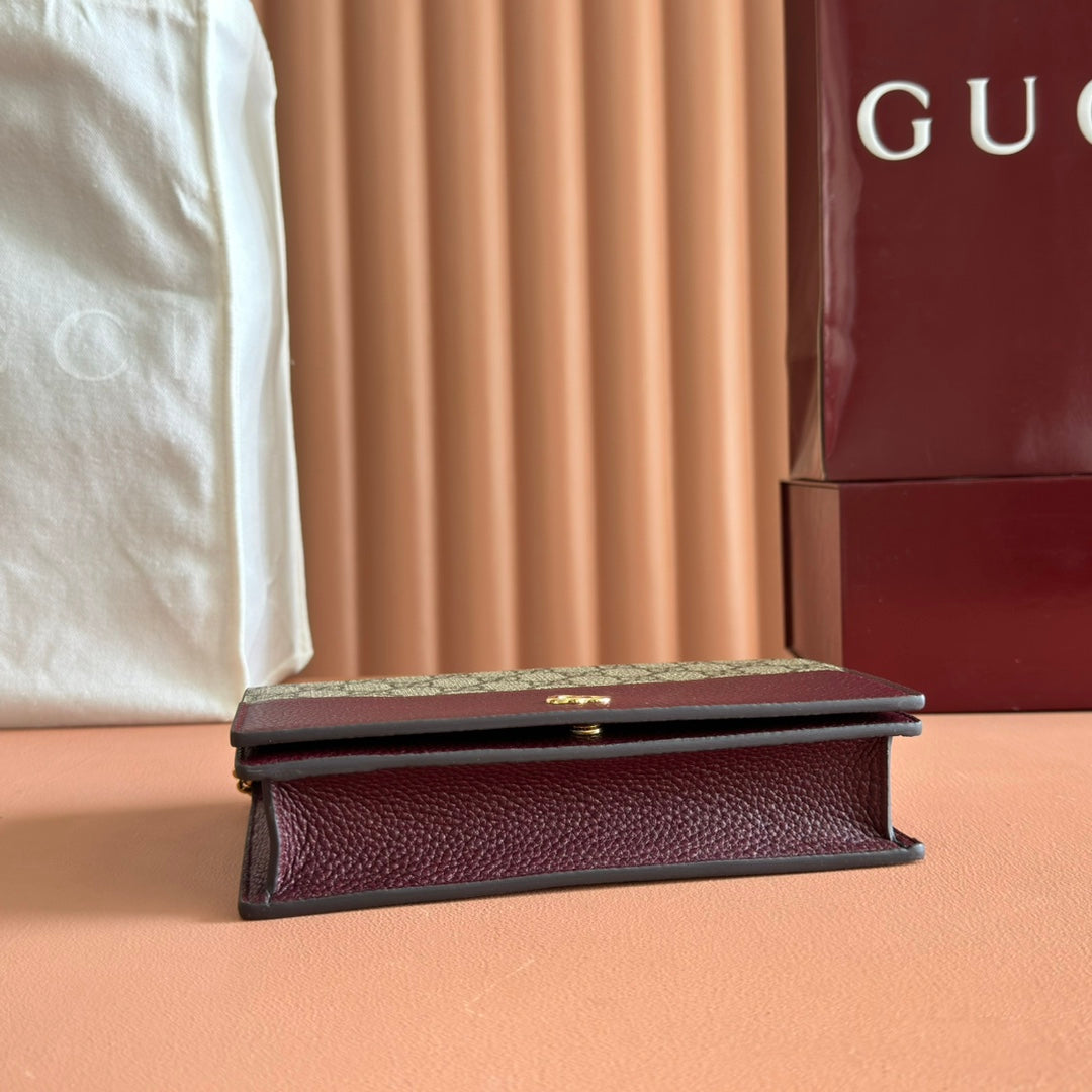 GUCCI MARMONT WALLET ON CHAIN 20 DARK RED AND BEIGE IN CALFSKIN