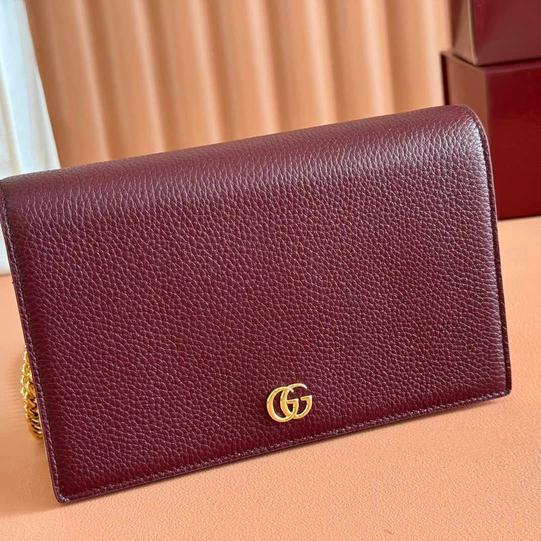 GUCCI MARMONT 20 MINI CHAIN BAG IN DARK RED CALFSKIN