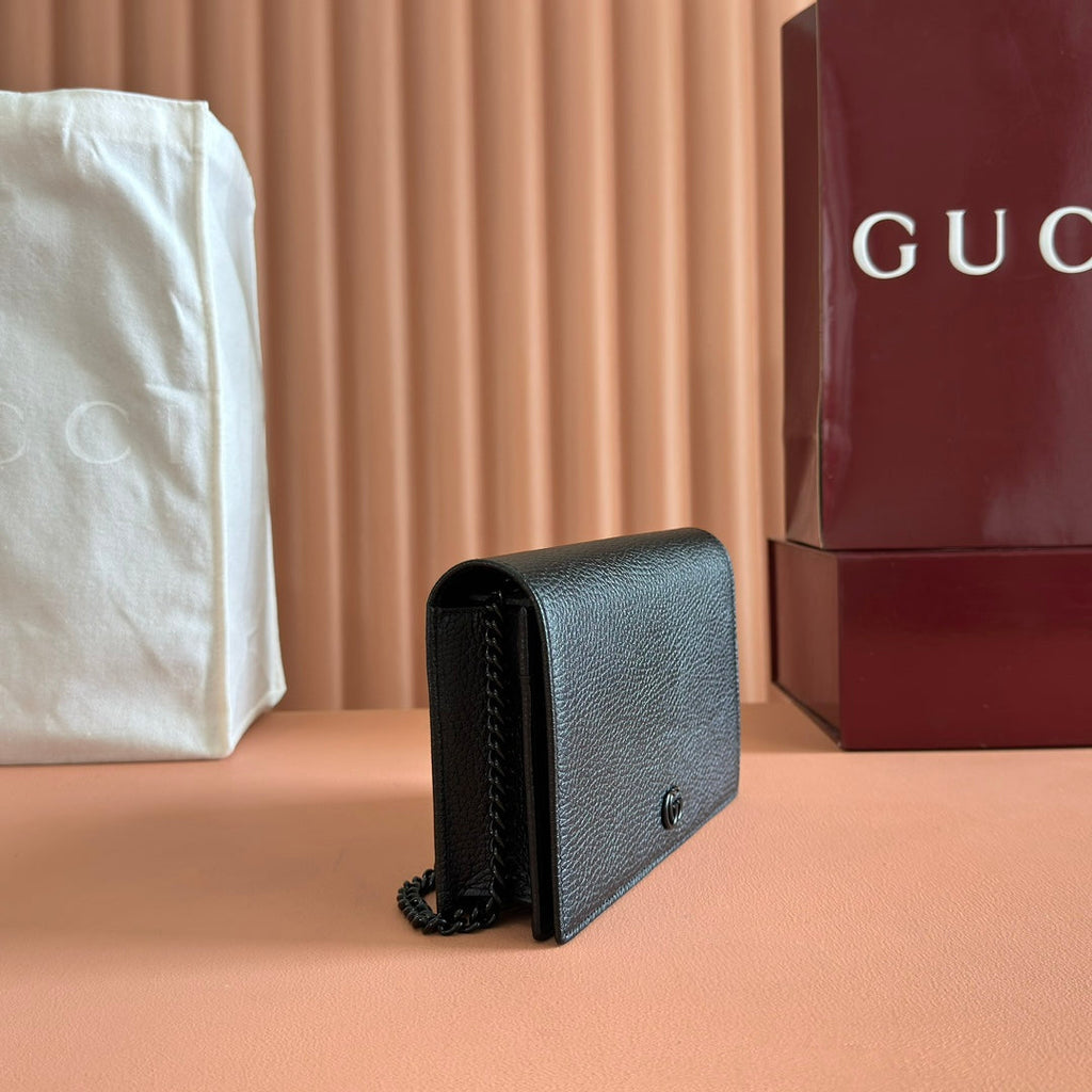 GUCCI MARMONT 20 MINI CHAIN BAG IN BLACK CALFSKIN
