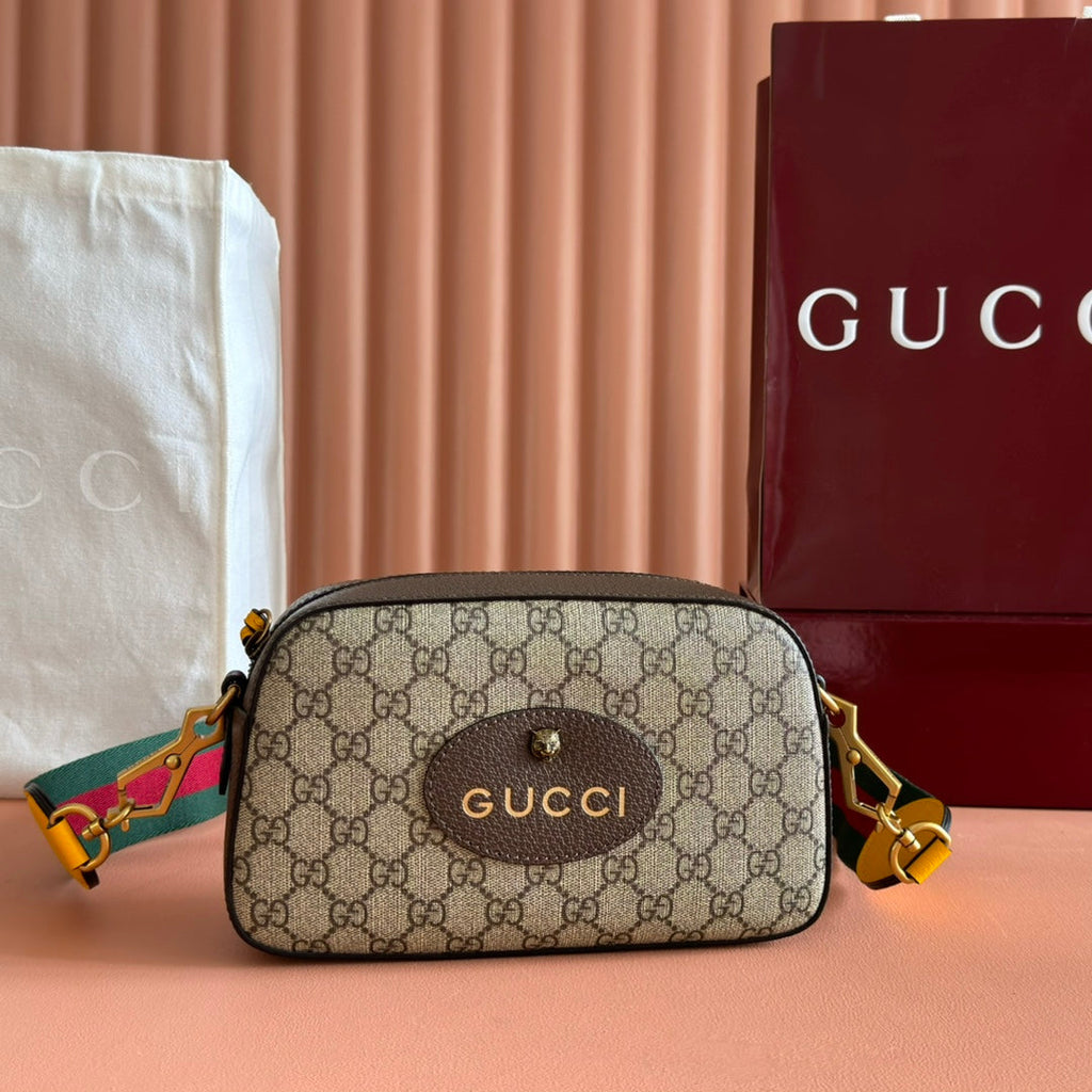 GUCCI NEO VINTAGE  SUPREME TIGER HEAD CROSSBODY BAG 24 IN CANVAS