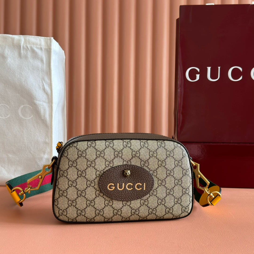 GUCCI NEO VINTAGE  SUPREME TIGER HEAD CROSSBODY BAG 24 IN CANVAS