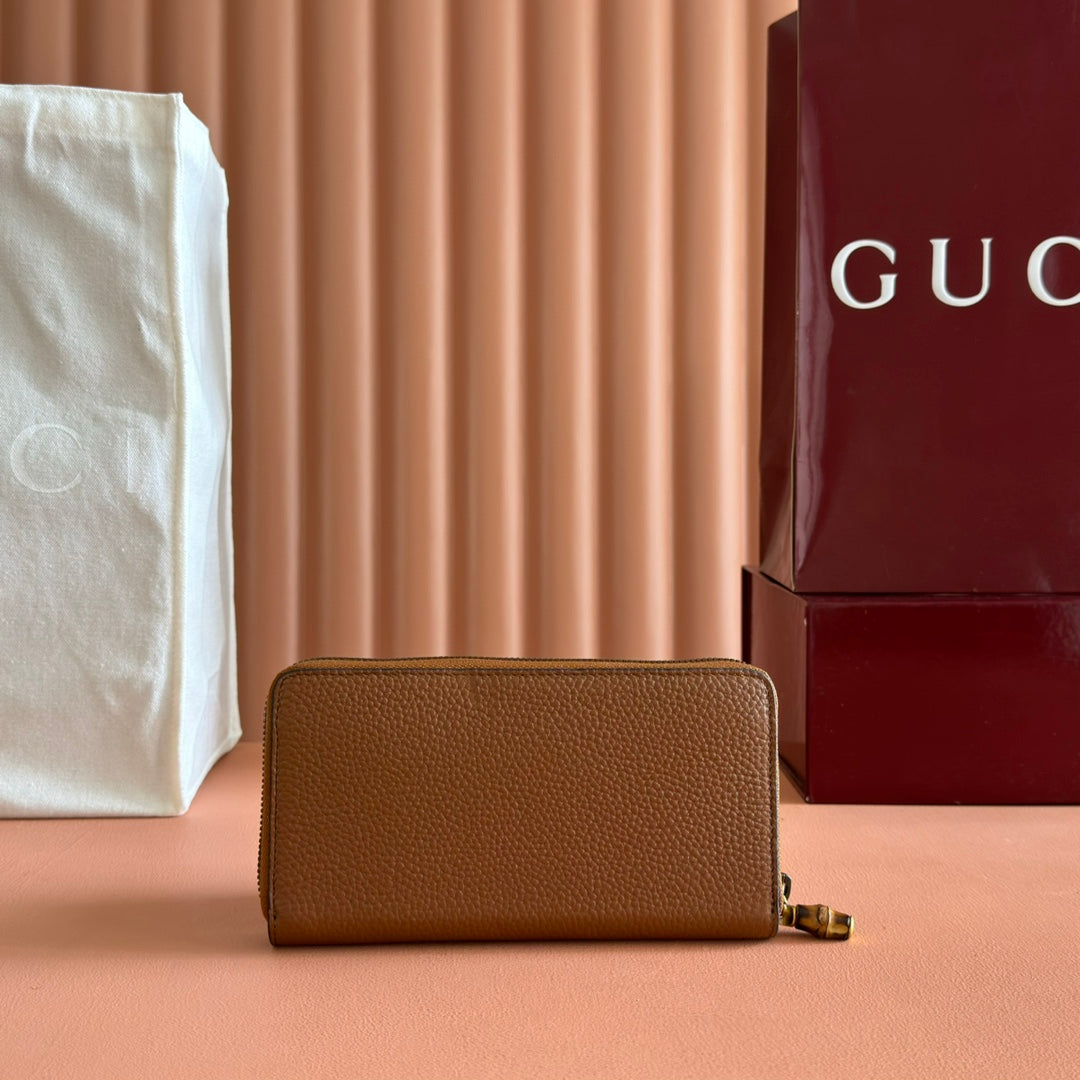 GUCCI 25S MARMONT WALLET 19 IN BROWN CALFSKIN GOLD HARDWARE