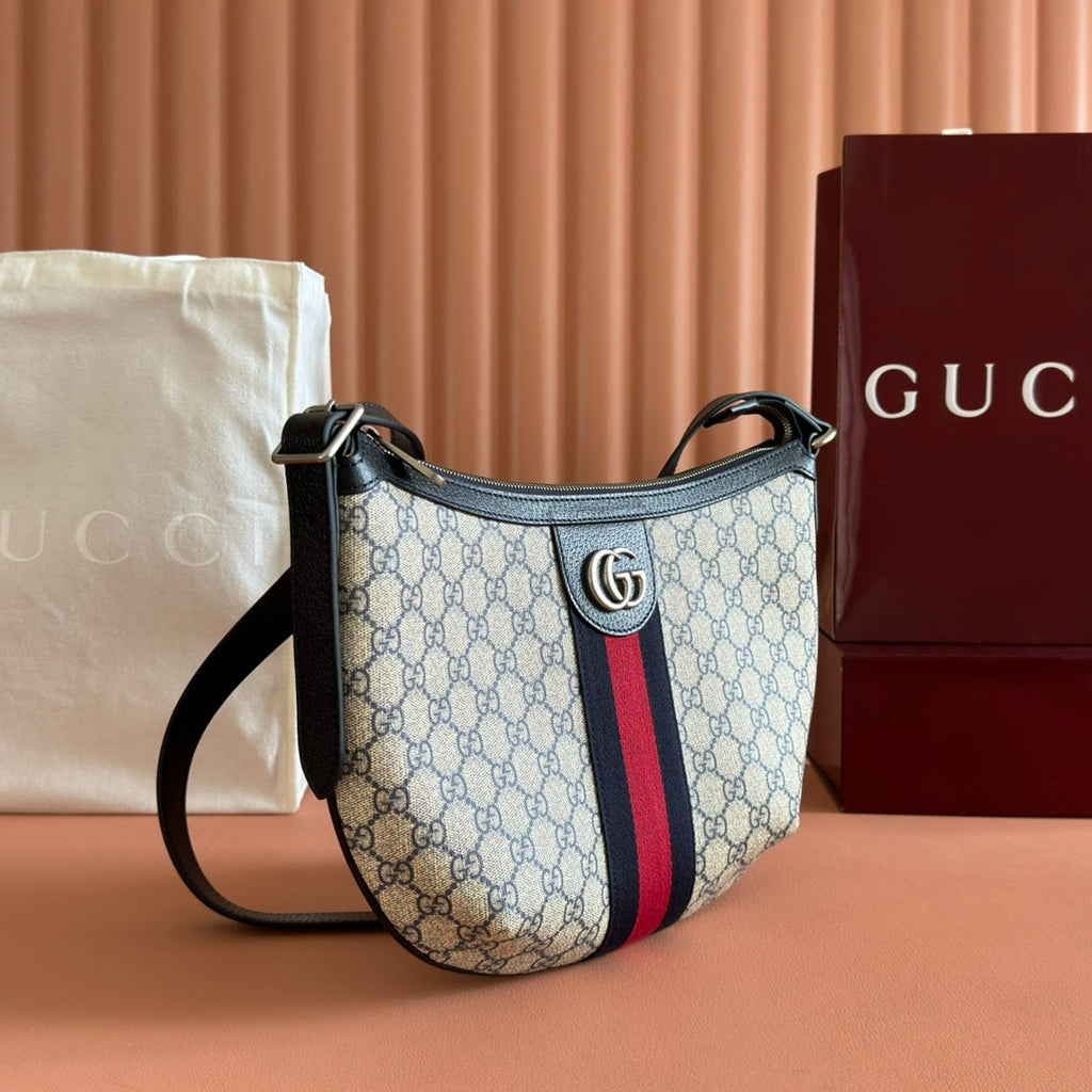 GUCCI 25S EPILOGUE BAG 30 IN BEIGE AND BLACK CALFSKIN