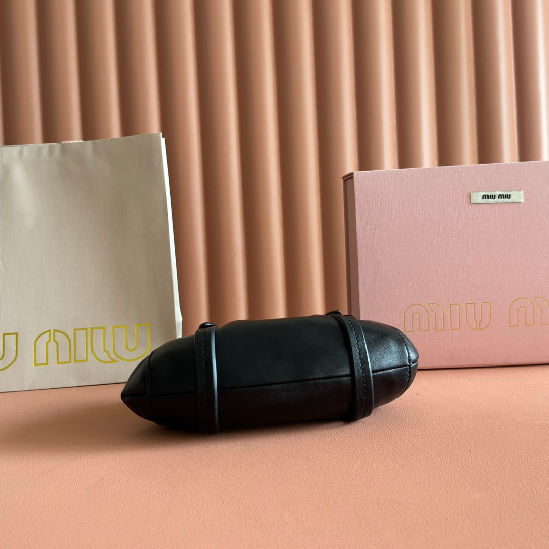 MIUMIU 26S JOIE HAND BAG 22 IN BLACK SHINY LAMBSKIN GOLD HARDWARE