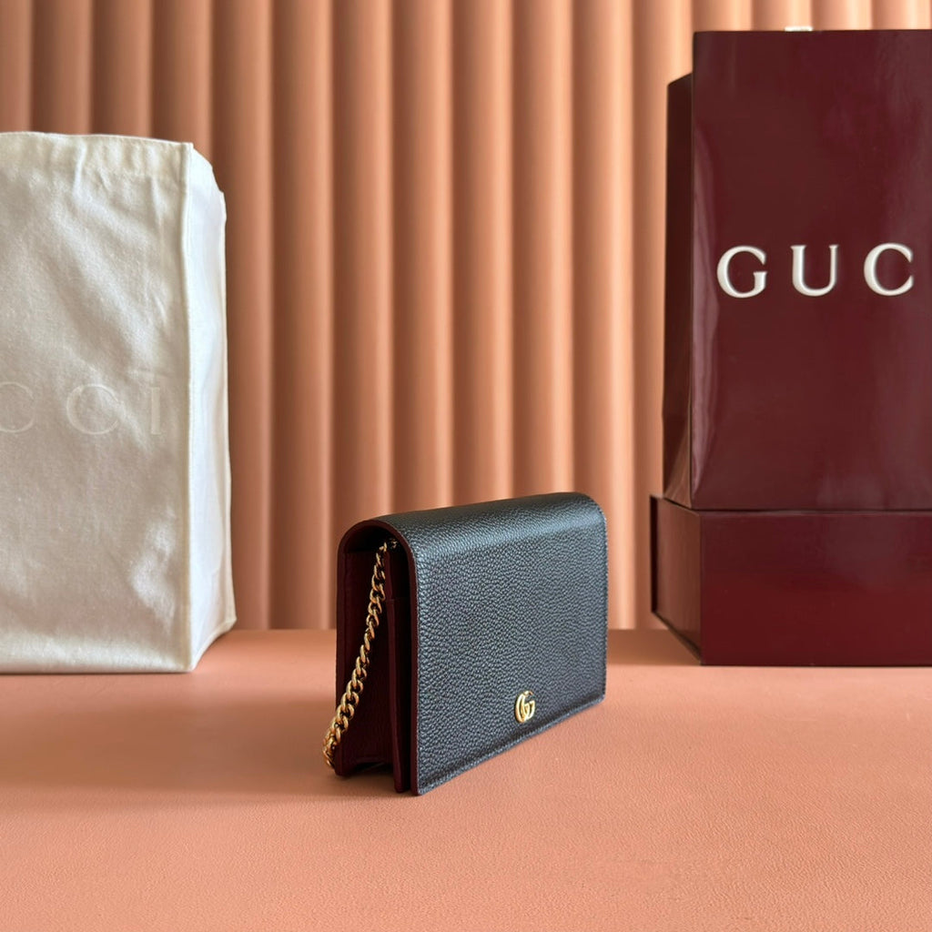 GUCCI 26S  MARMONT BAG 20 IN BLACK CALFSKIN