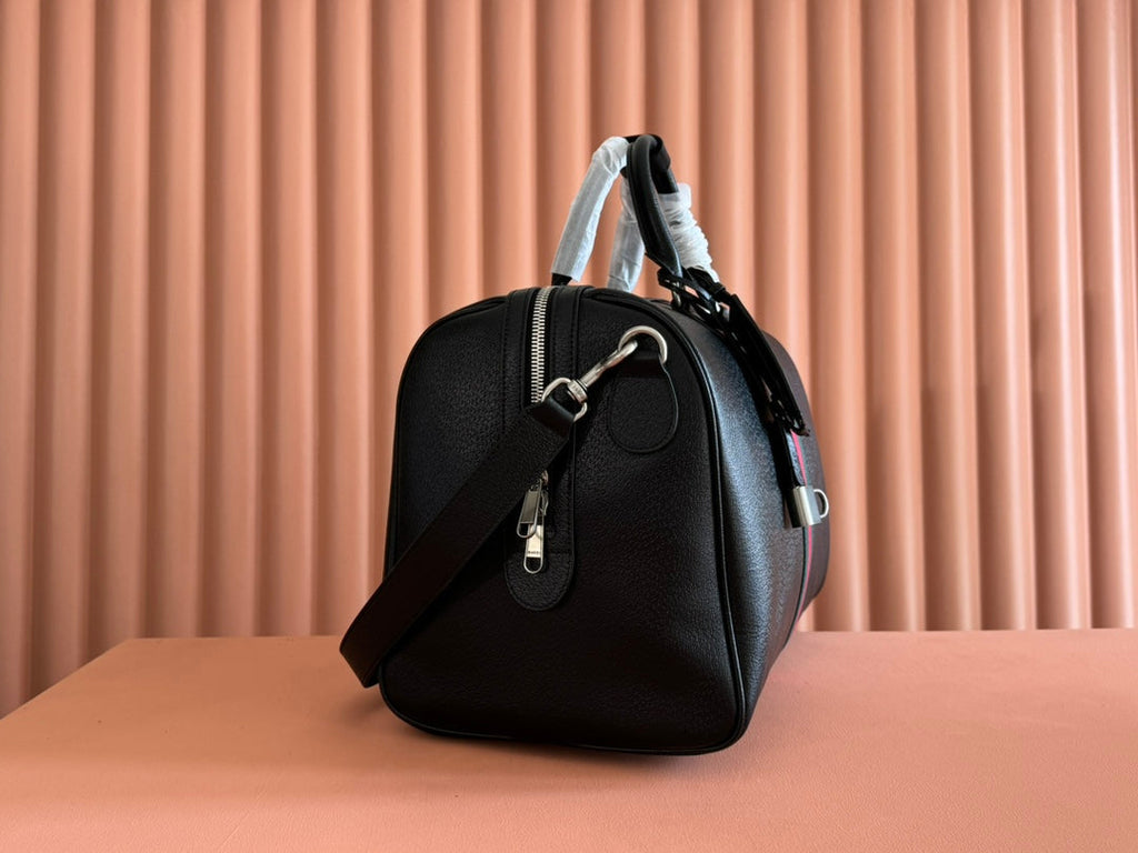GUCCI 26S DUFFLE BAG 44 IN BLACK CALFSKIN