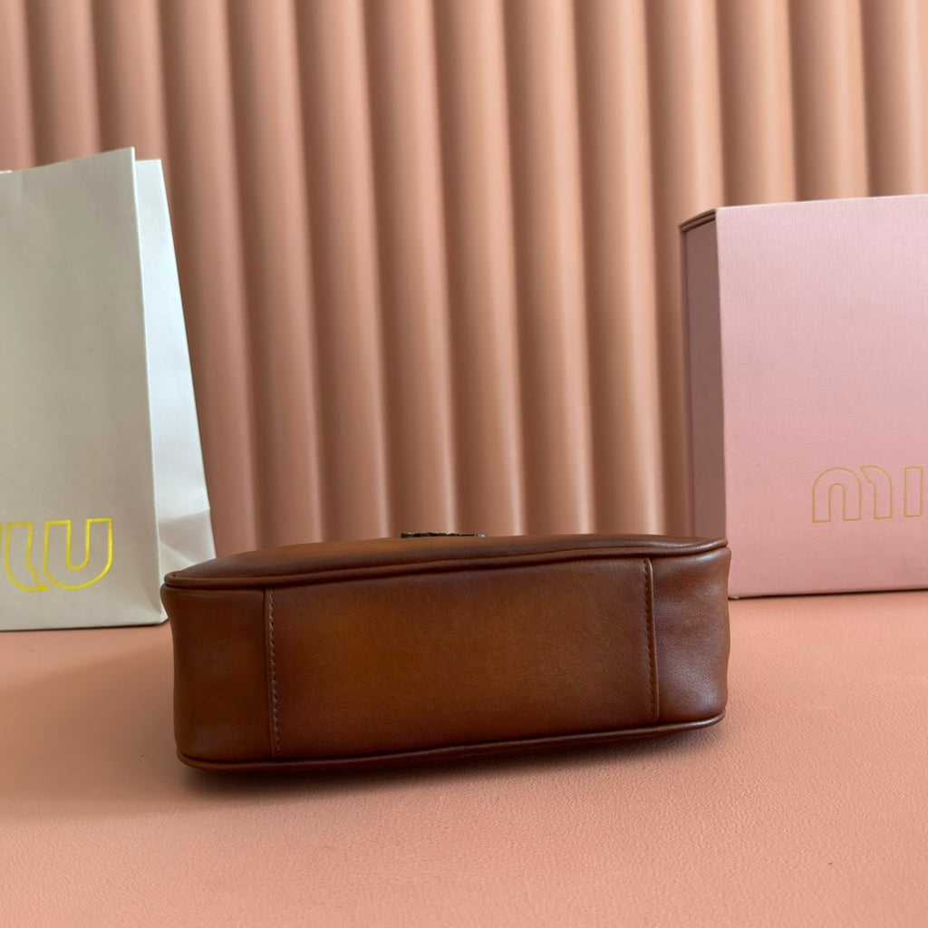 MIUMIU 26S WANDER BAG 20 IN BROWN CALFSKIN GOLD HARDWARE