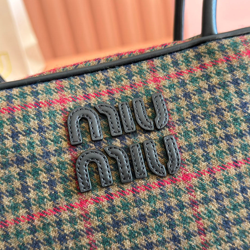 MIUMIU 26S BEAU CANVAS BAG 28 IN MULTICOLOR WOOL AND BLACK CALFSKIN