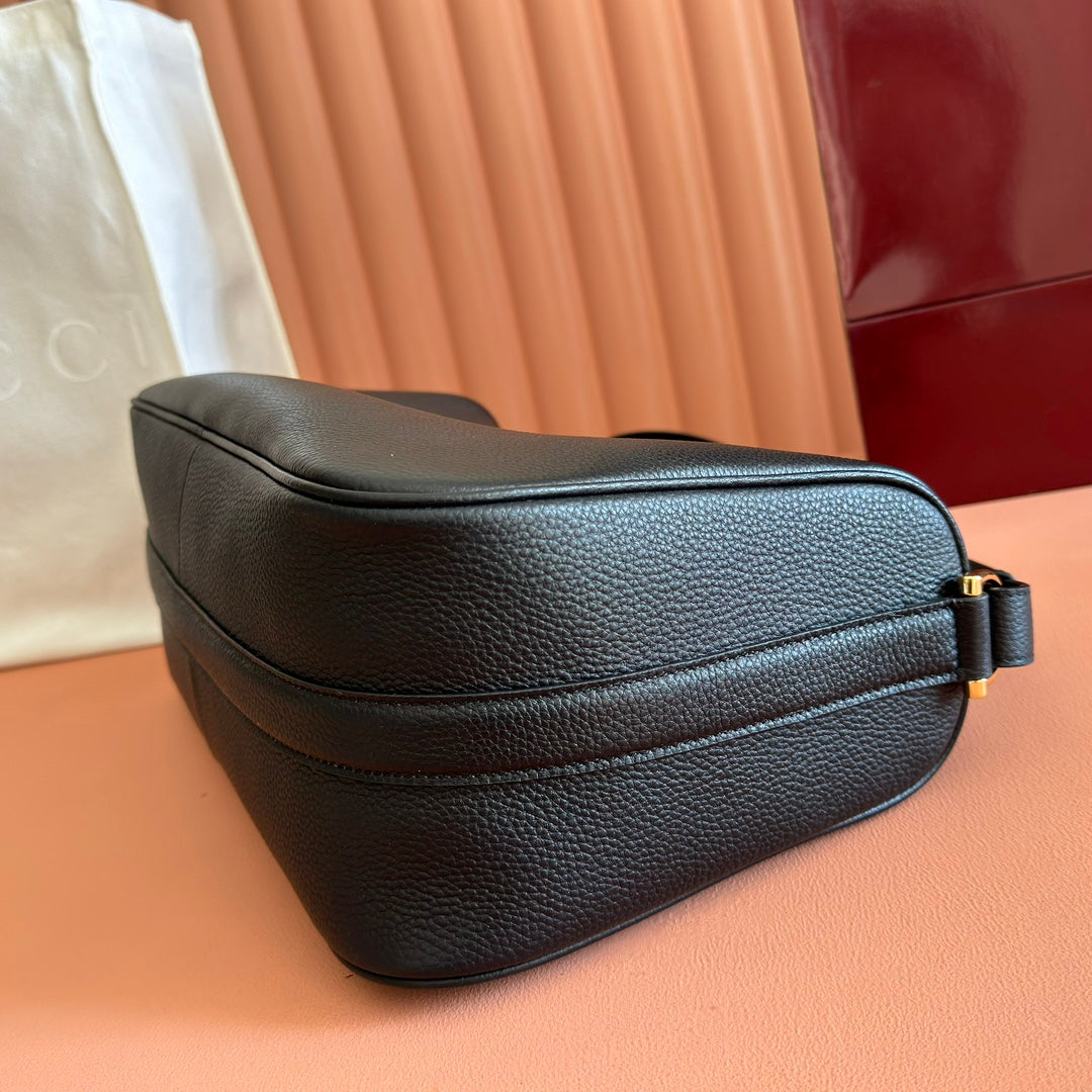 GUCCI 26S SHOULDER BAG 38 IN BLACK CALFSKIN