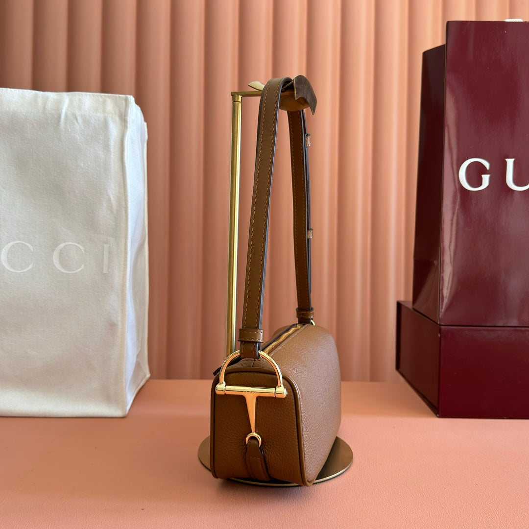 GUCCI 26S SHOULDER BAG 19 IN BROWN CALFSKIN
