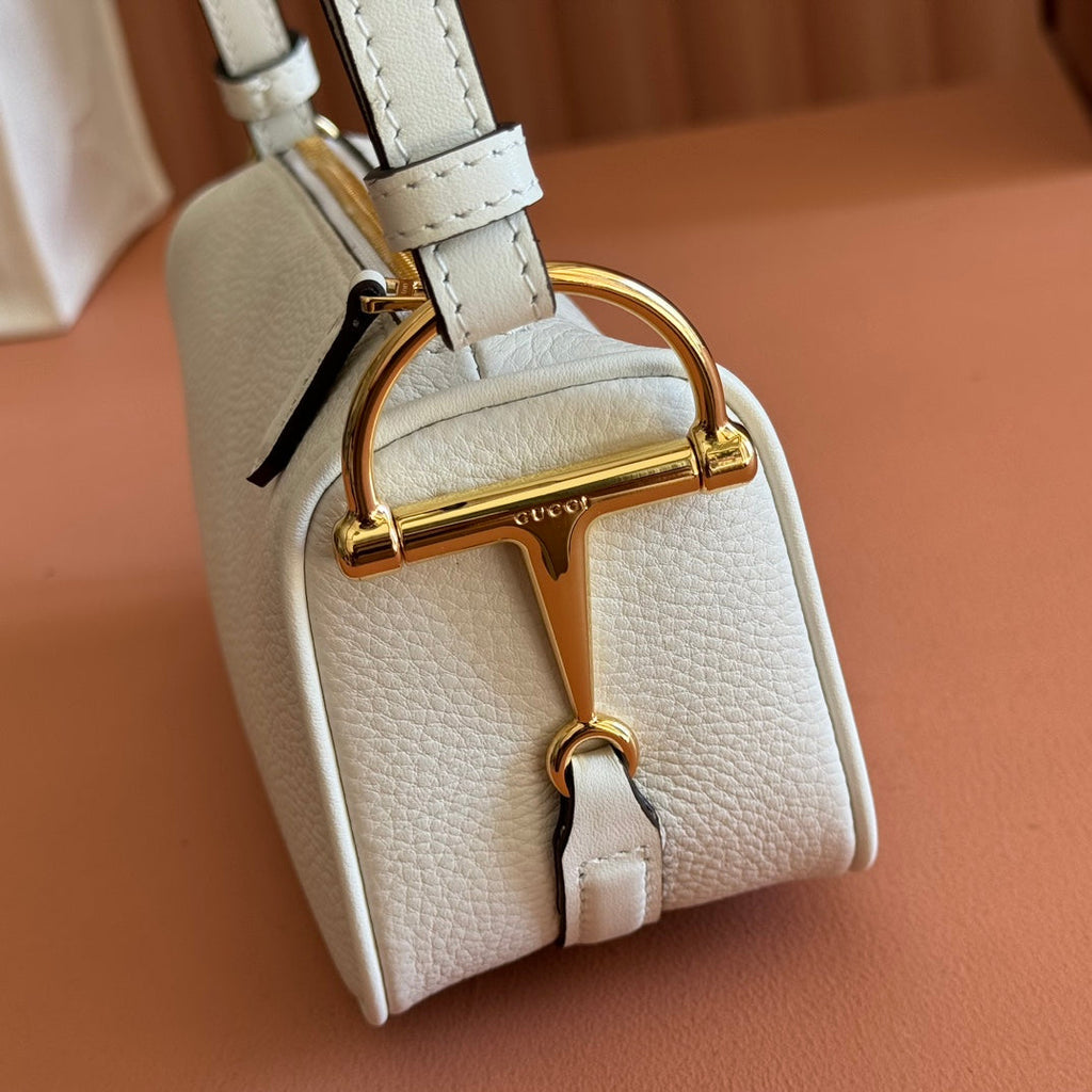GUCCI 26S SHOULDER BAG 19 IN WHITE CALFSKIN