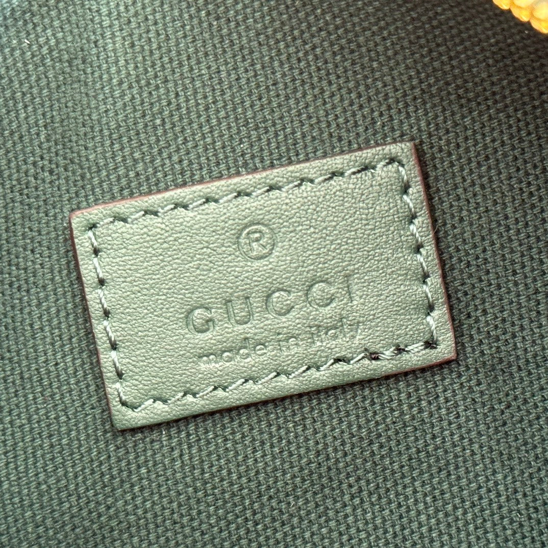 GUCCI 26S SHOULDER BAG 19 IN DARK GREEN CALFSKIN