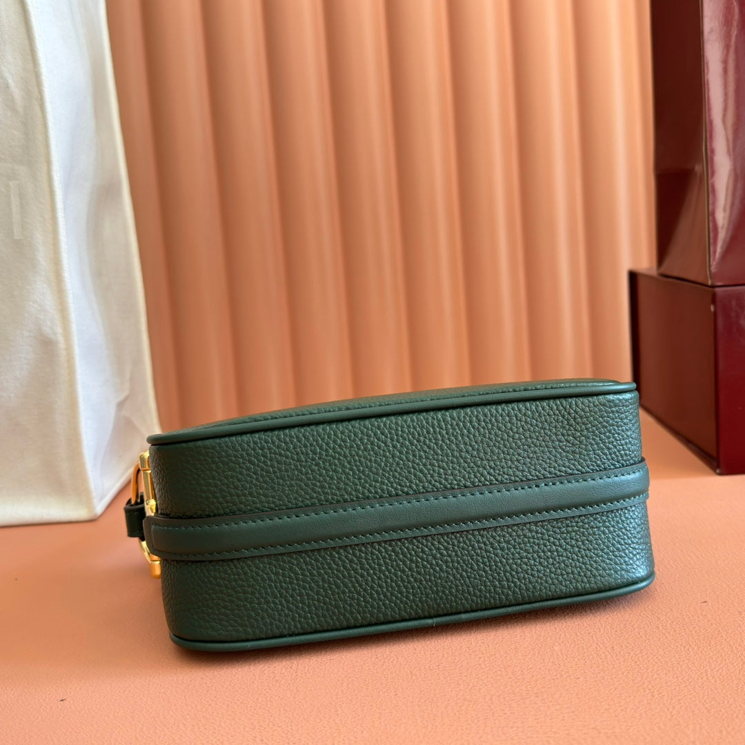 GUCCI 26S SHOULDER BAG 19 IN DARK GREEN CALFSKIN