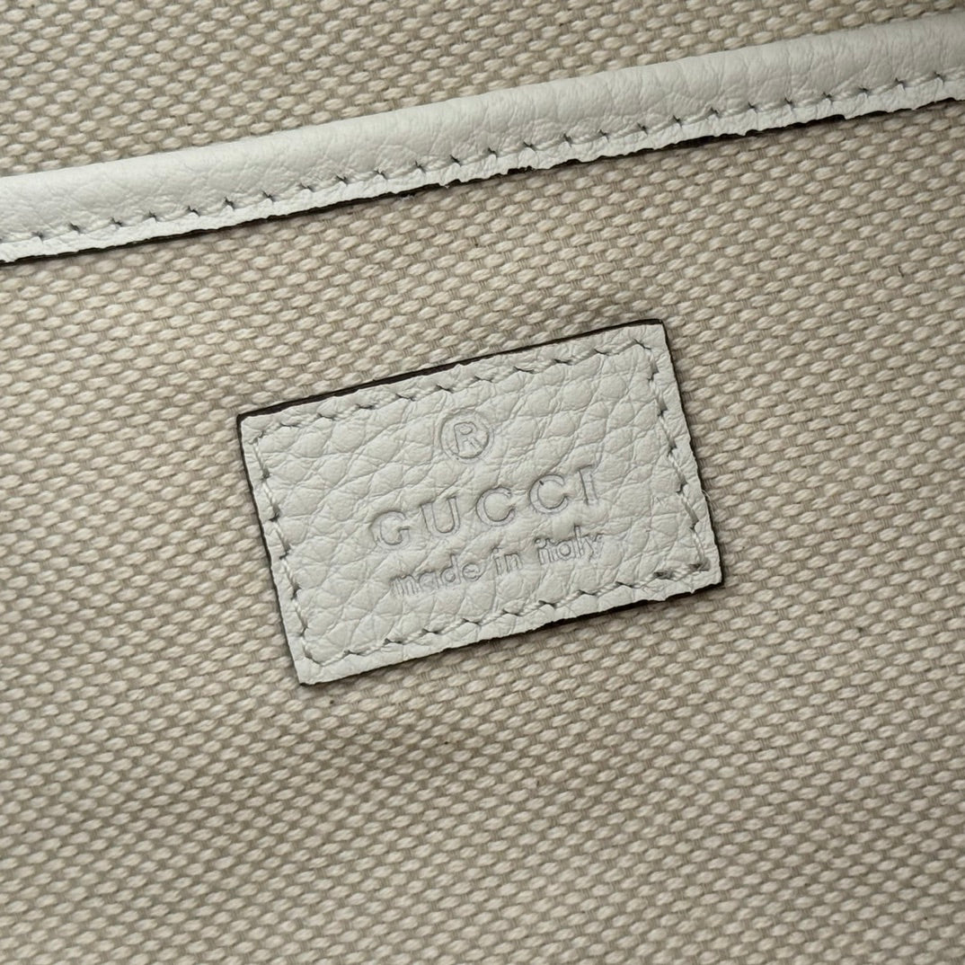 GUCCI 26S SHOULDER BAG 38 IN WHITE CALFSKIN