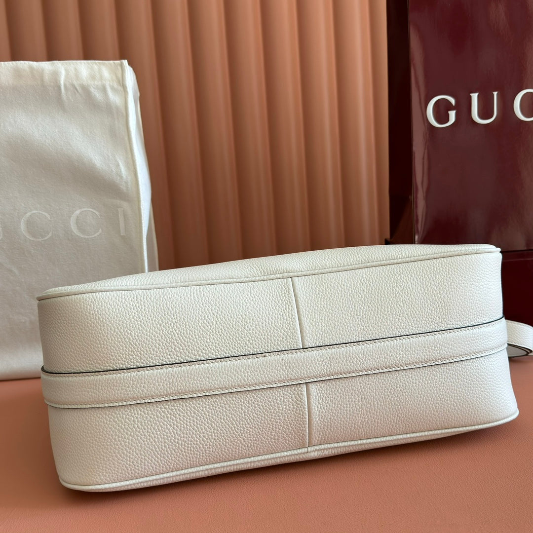 GUCCI 26S SHOULDER BAG 38 IN WHITE CALFSKIN