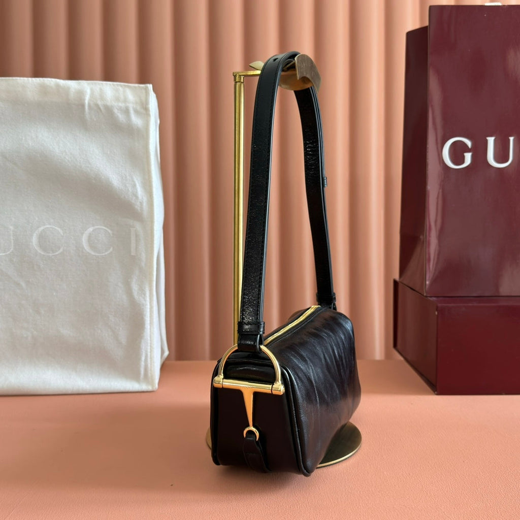 GUCCI 26S SHOULDER BAG 19 IN BLACK SHINY CALFSKIN
