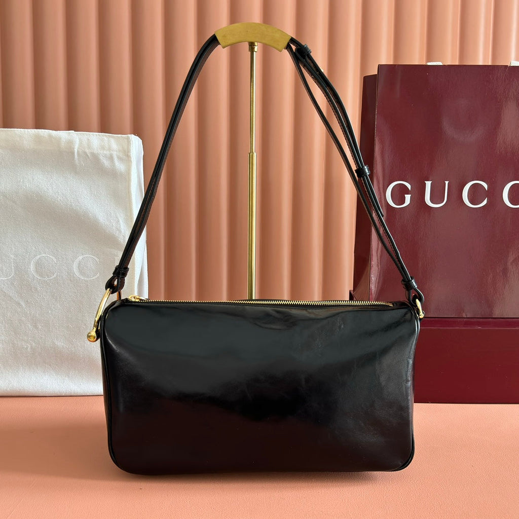GUCCI 26S SHOULDER BAG 31 IN BLACK SHINY CALFSKIN