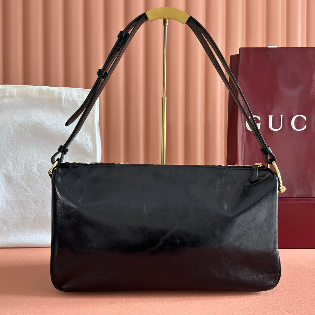 GUCCI 26S SHOULDER BAG 38 IN BLACK SHINY CALFSKIN