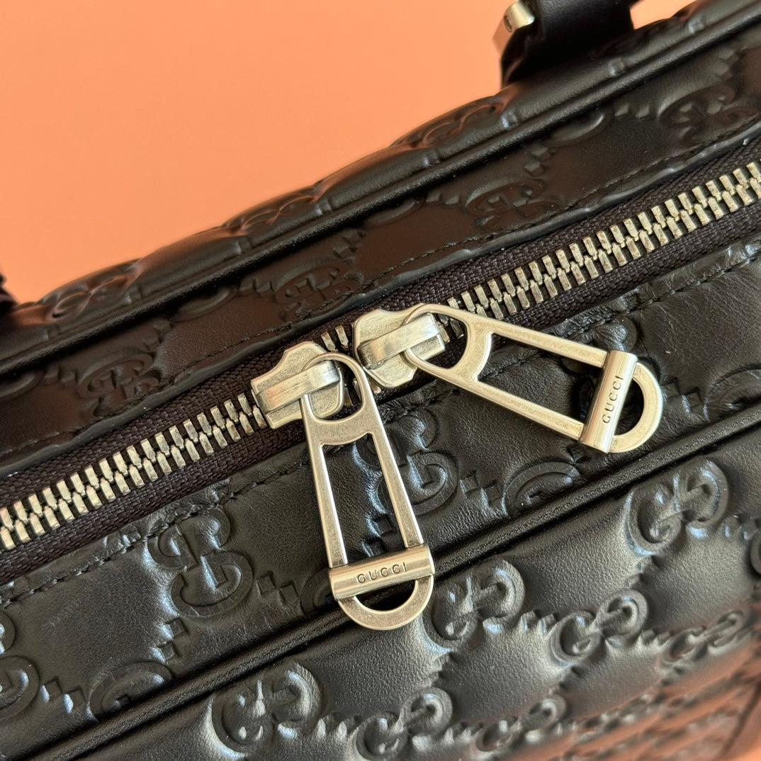 GUCCI 26S EMBLEM DUFFLE BAG 38 IN BLACK EMBOSSED CALFSKIN