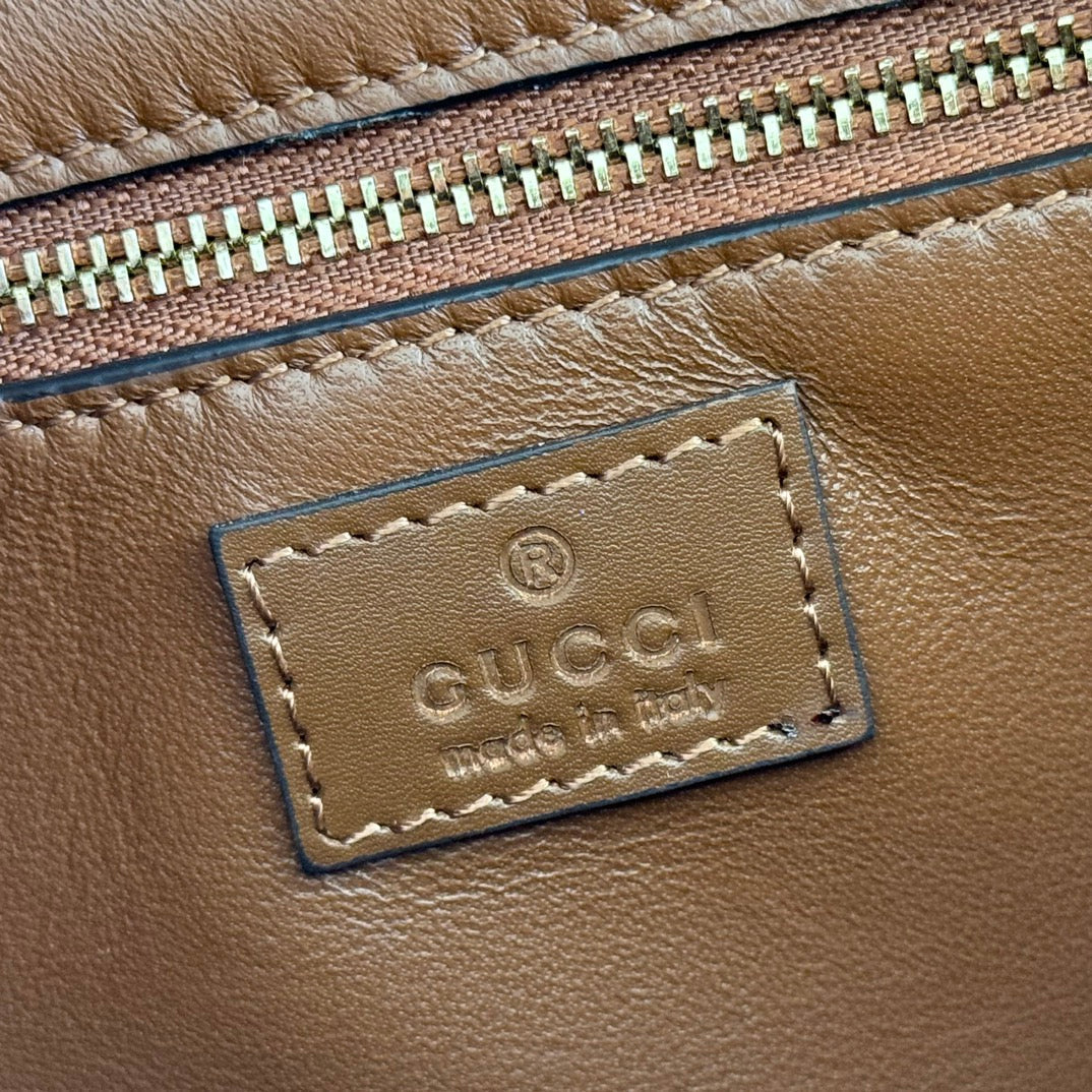 GUCCI 26S SIENA SHOULDER BAG 22 IN BROWN CALFSKIN