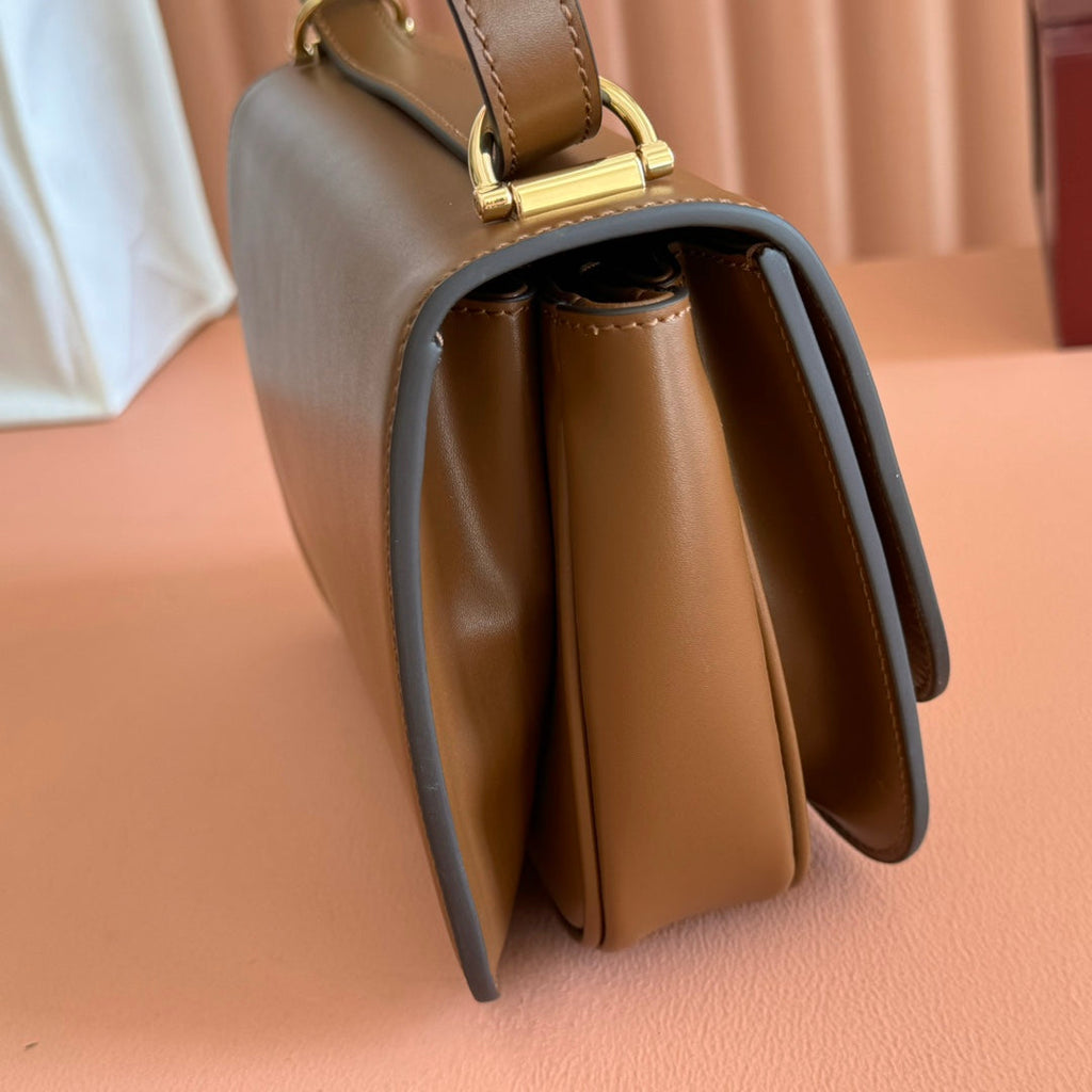 GUCCI 26S SIENA SHOULDER BAG 22 IN BROWN CALFSKIN