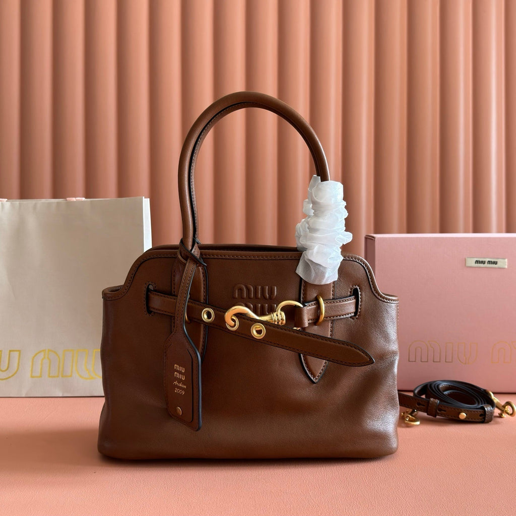 MIUMIU 26S BORSA AVENTURE BAG 30 IN TAN BROWN CALFSKIN GOLD HARDWARE