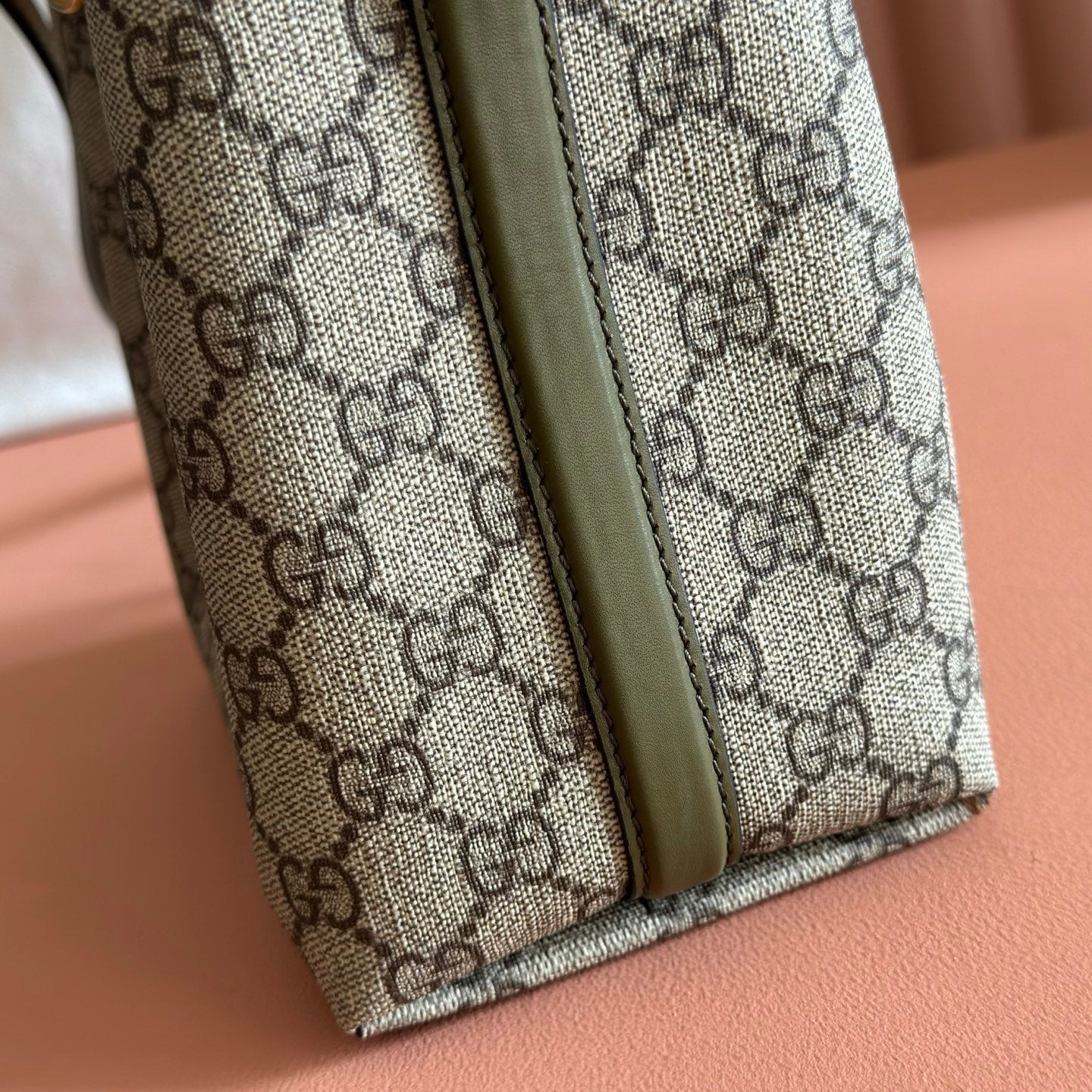 GUCCI 26S HAND BAG 19 IN DARK BEIGE AND MOSS GREEN CANVAS