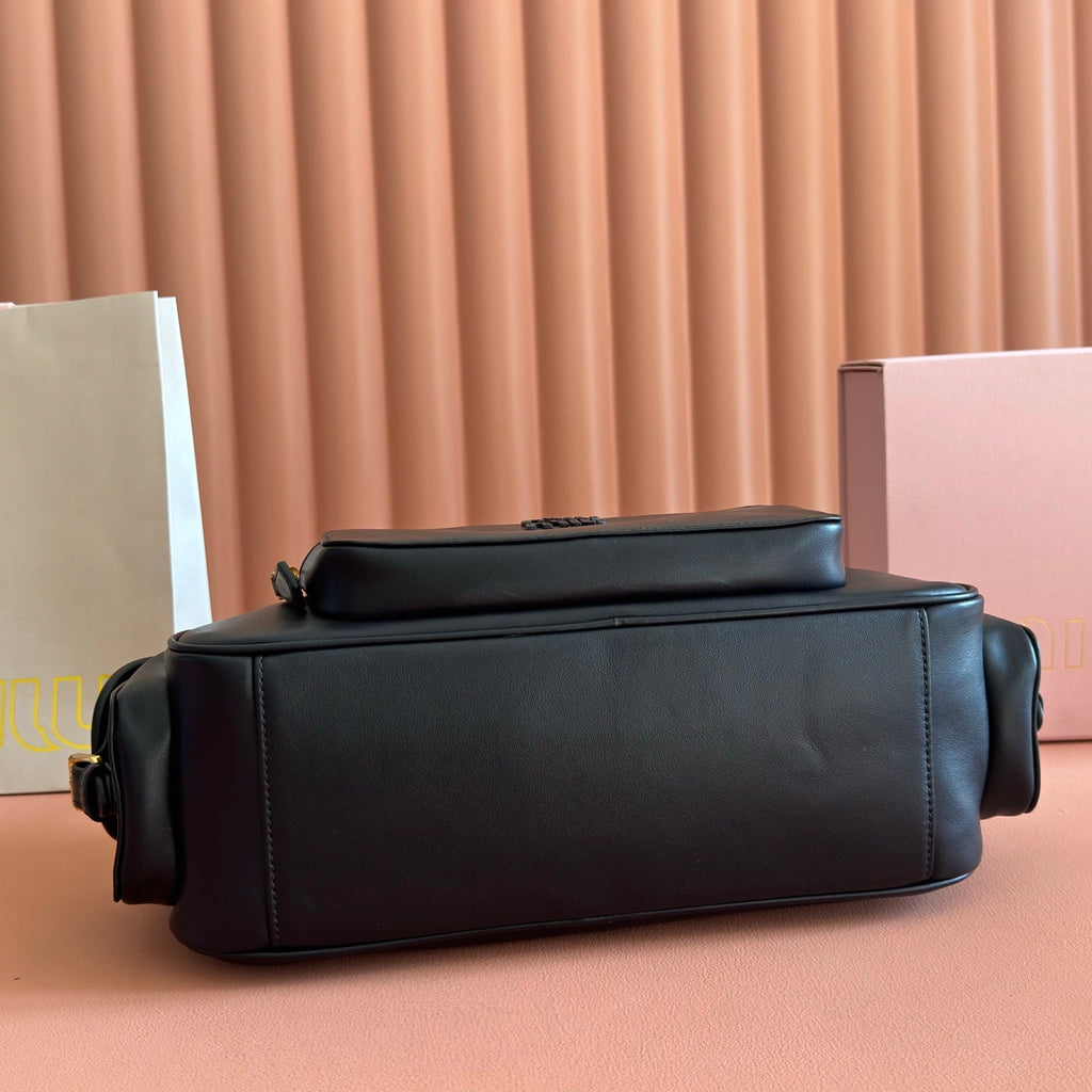 MIUMIU 26S POCKET TOP-HANDLE BAG 32 IN BLACK CALFSKIN GOLD HARDWARE