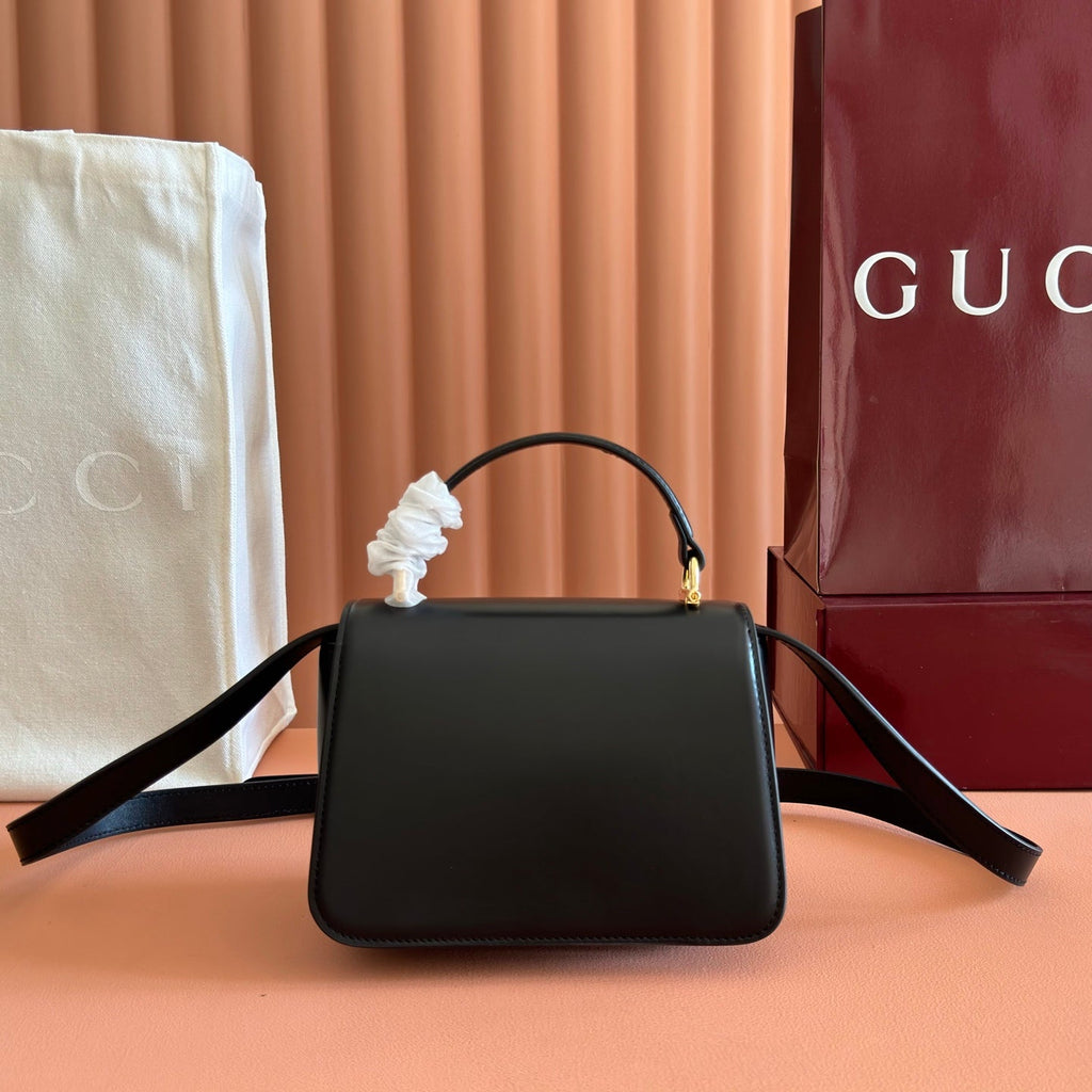 GUCCI 26S SIENA TOP HANDLE BAG 19 IN BLACK CALFSKIN