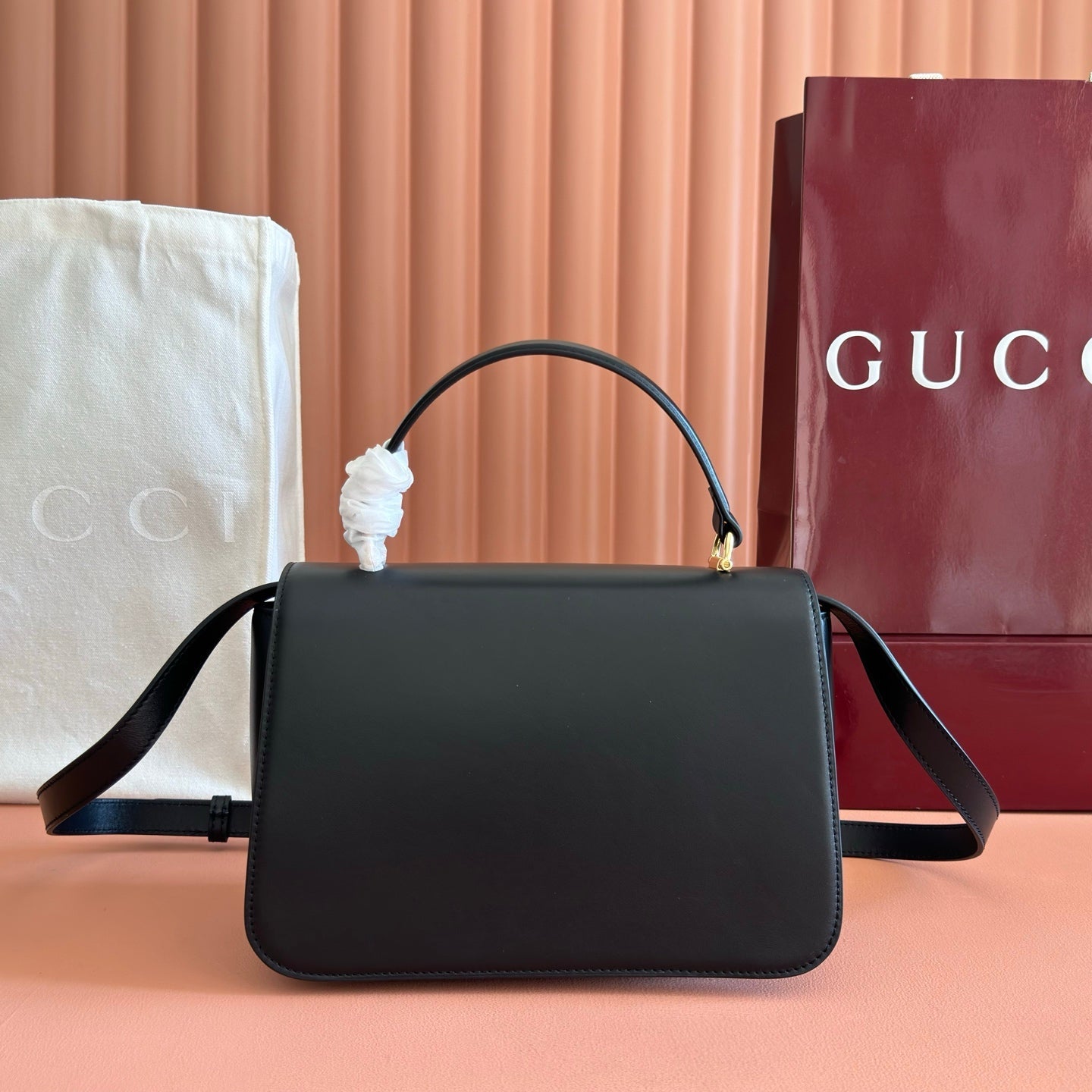 GUCCI 26S SIENA TOP HANDLE BAG 25 IN BLACK CALFSKIN