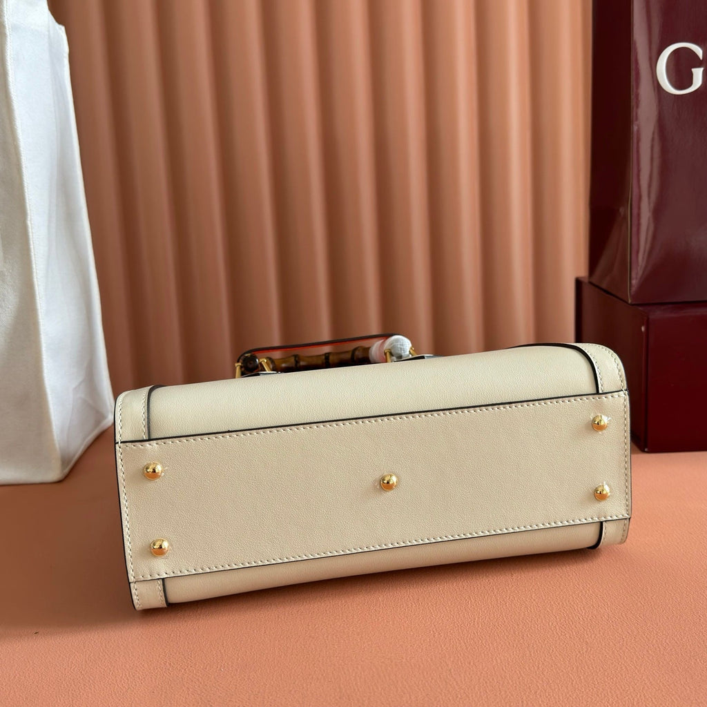 GUCCI 26S DIANA TOTE BAG 27 IN CREAM WHITE CALFSKIN