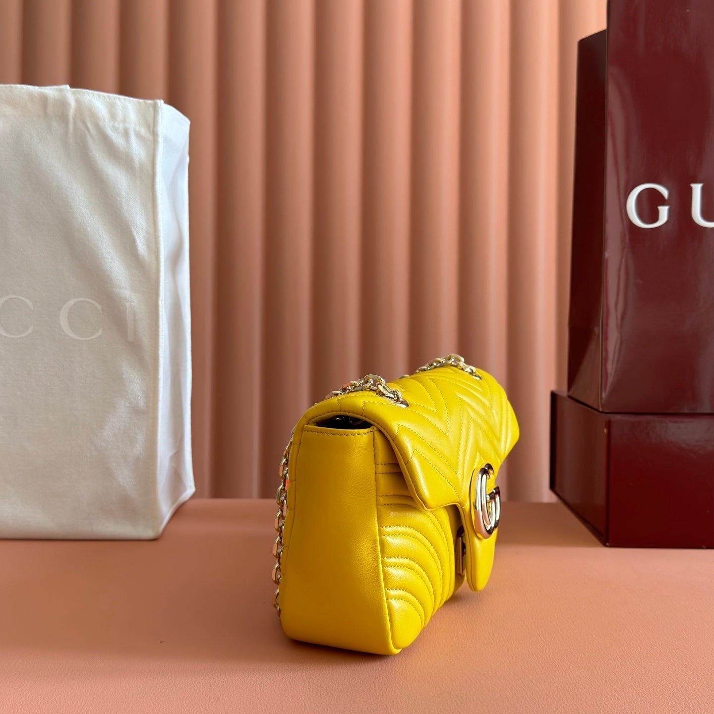 GUCCI 26S  MARMONT BAG 26 IN YELLOW LAMBSKIN