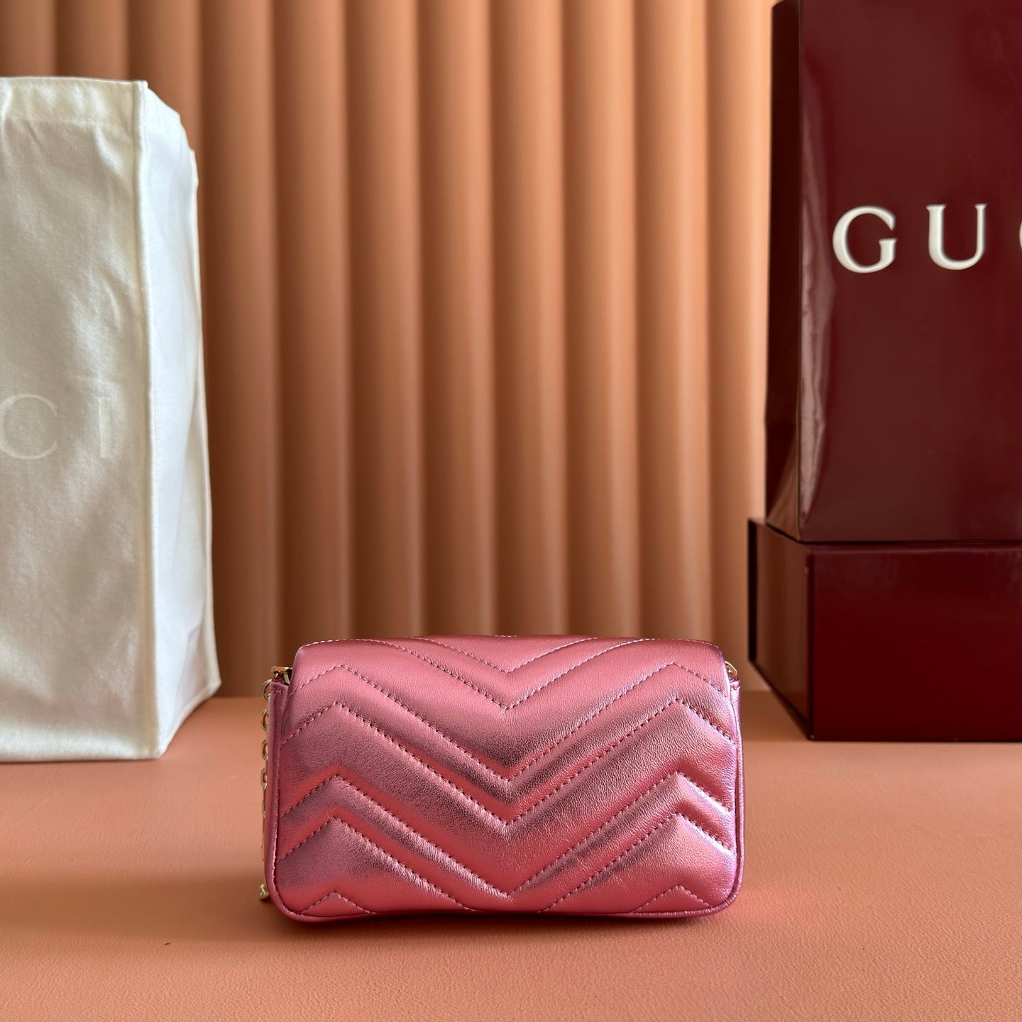 GUCCI 26S  MARMONT BAG 16 IN METALLIC PINK LAMBSKIN