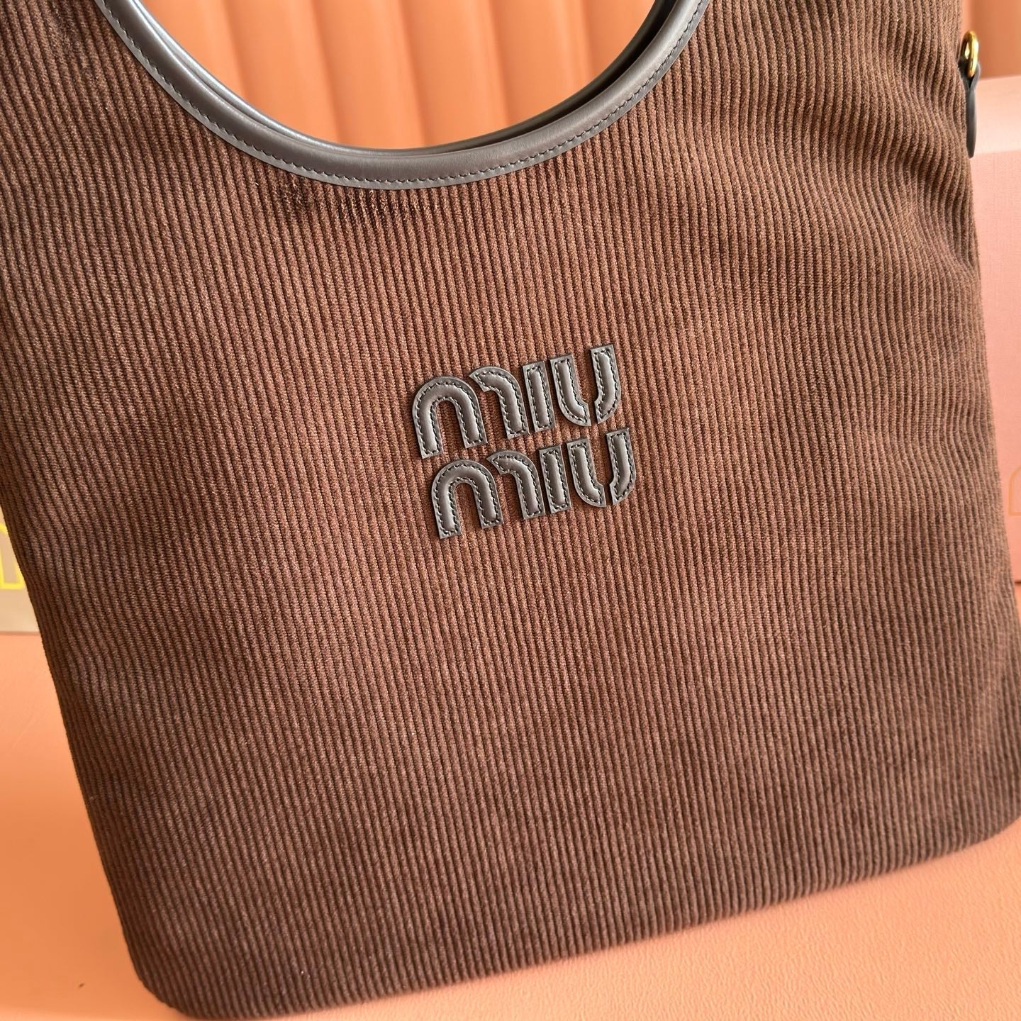 MIUMIU 26S IVY 40 TOTE IN IN CHOCOLATE BROWN CANVAS AND BLACK CALFSKIN