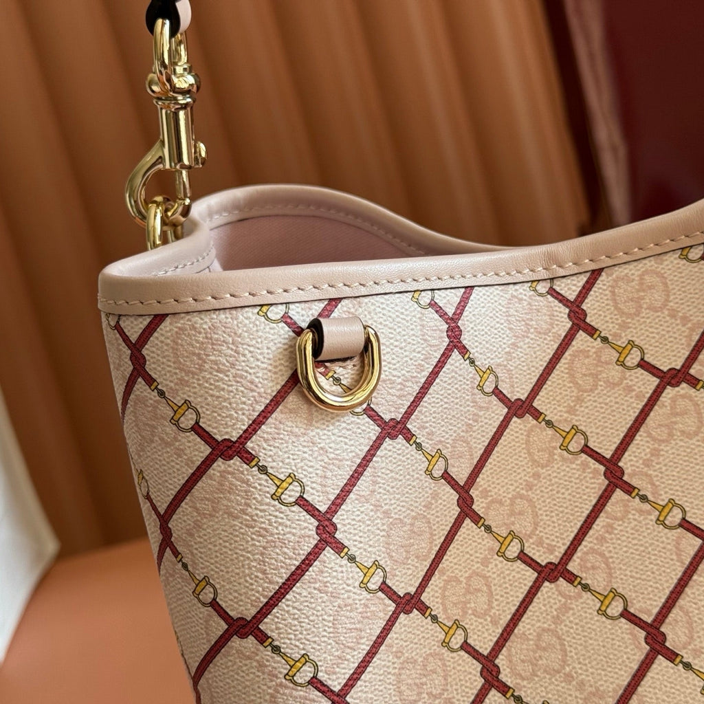 GUCCI 26S  EMBLEM BUCKET BAG 25 IN LIGHT PINK COATED FABRIC