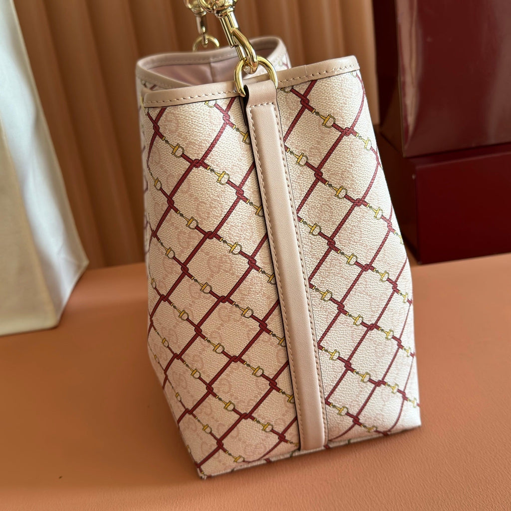 GUCCI 26S  EMBLEM BUCKET BAG 25 IN LIGHT PINK COATED FABRIC