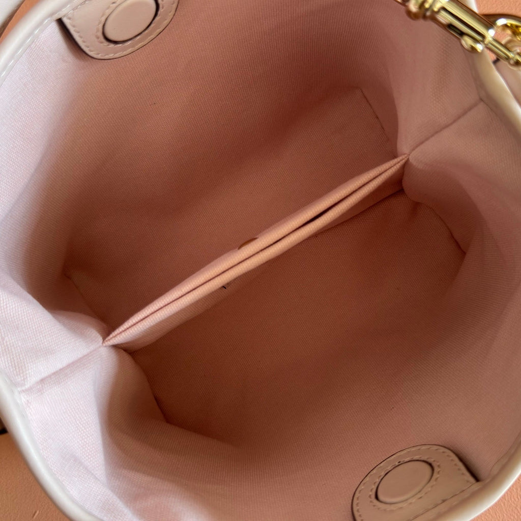 GUCCI 26S  EMBLEM BUCKET BAG 19 IN LIGHT PINK COATED FABRIC