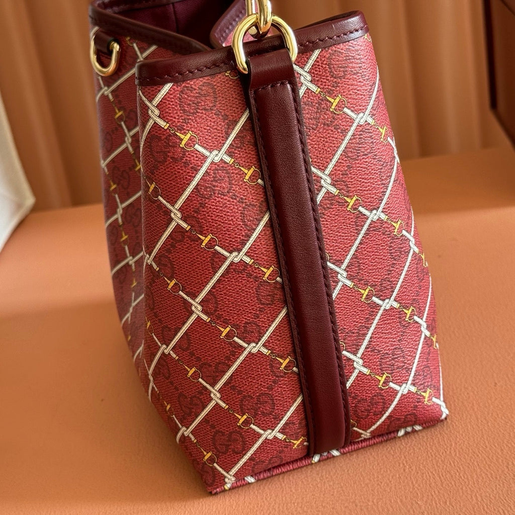 GUCCI 26S  EMBLEM BUCKET BAG 19 IN DARK RED COATED FABRIC