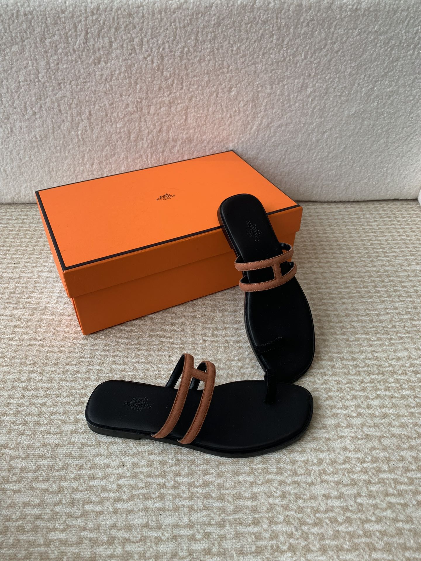 HERMES GEORGIA SANDALS BLACK MIX BROWN CALFSKIN