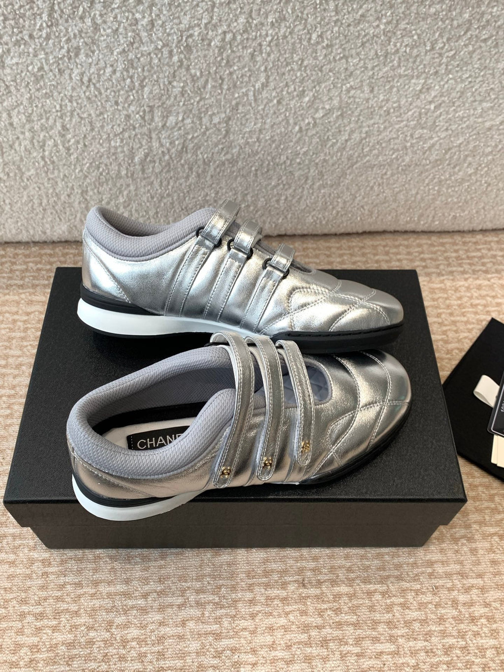 CHANEL MARY JANE SNEAKERS IN SILVER LAMBSKIN