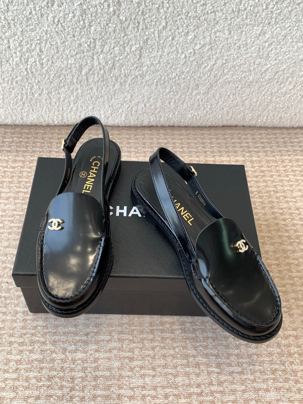 CHANEL MOASIN SLINGBACK IN BLACK PATENT CALFSKIN