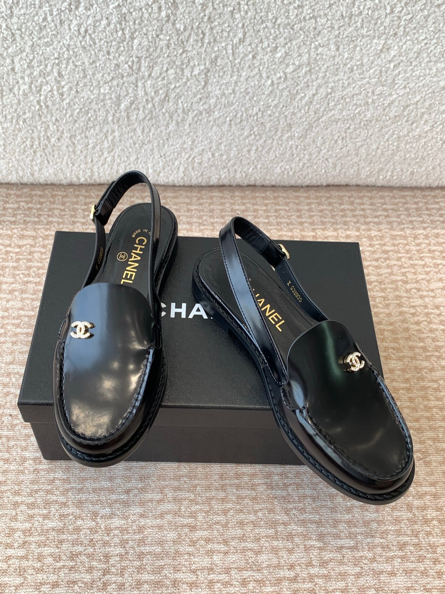 CHANEL MOASIN SLINGBACK IN BLACK PATENT CALFSKIN