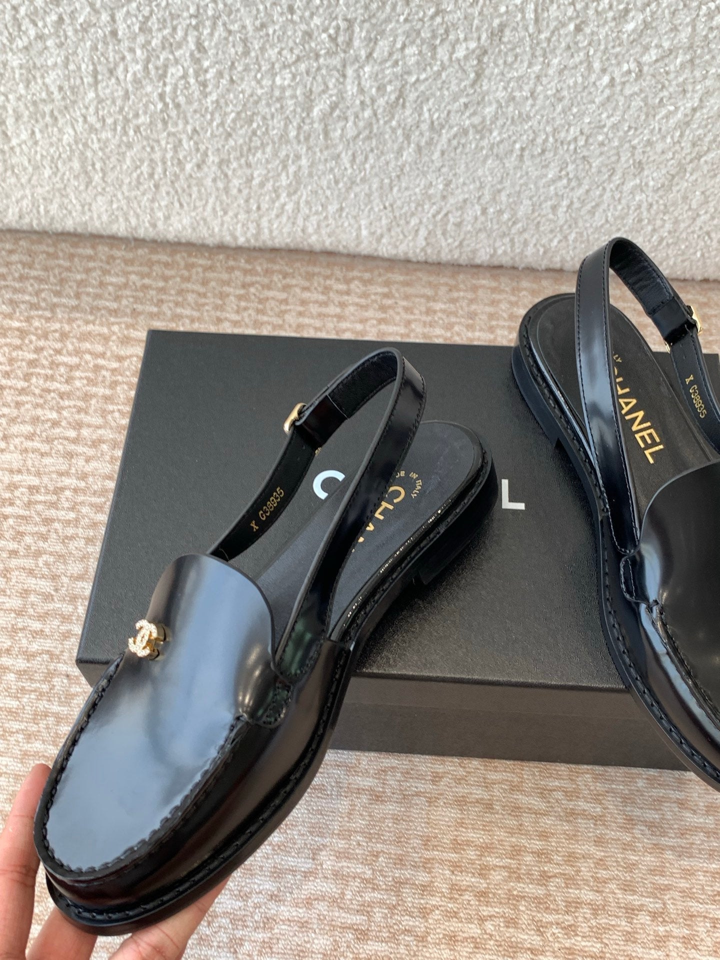 CHANEL MOASIN SLINGBACK IN BLACK PATENT CALFSKIN