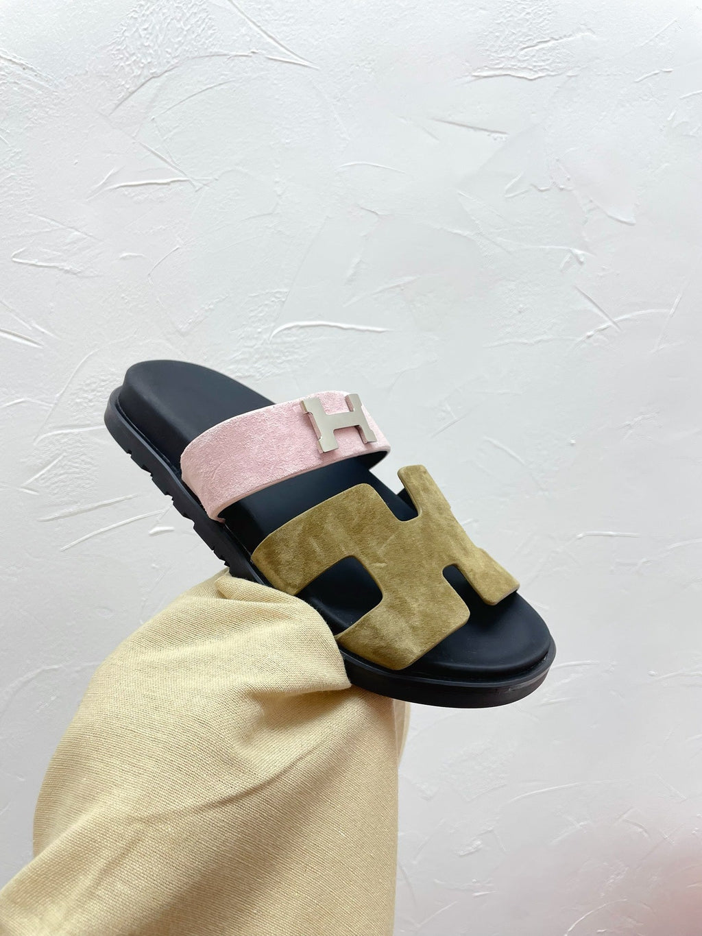 HERMES CHYPRE SANDAL ARMY GREEN MIX PASTEL PINK SUEDE WITH H BUCKLE