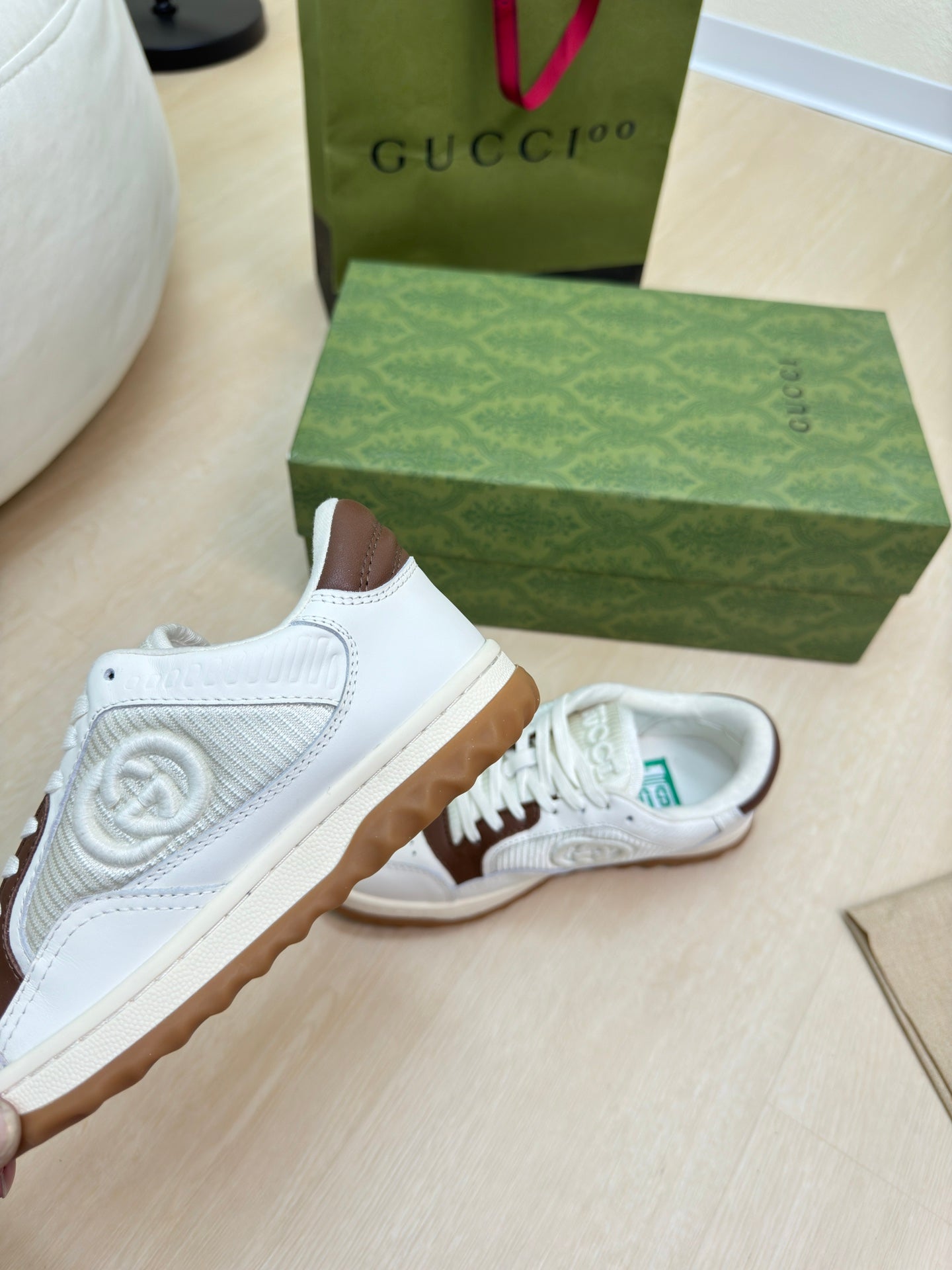 GUCCI INTERLOCKING G SNEAKER WHITE BROWN CALFSKIN AND FABRIC